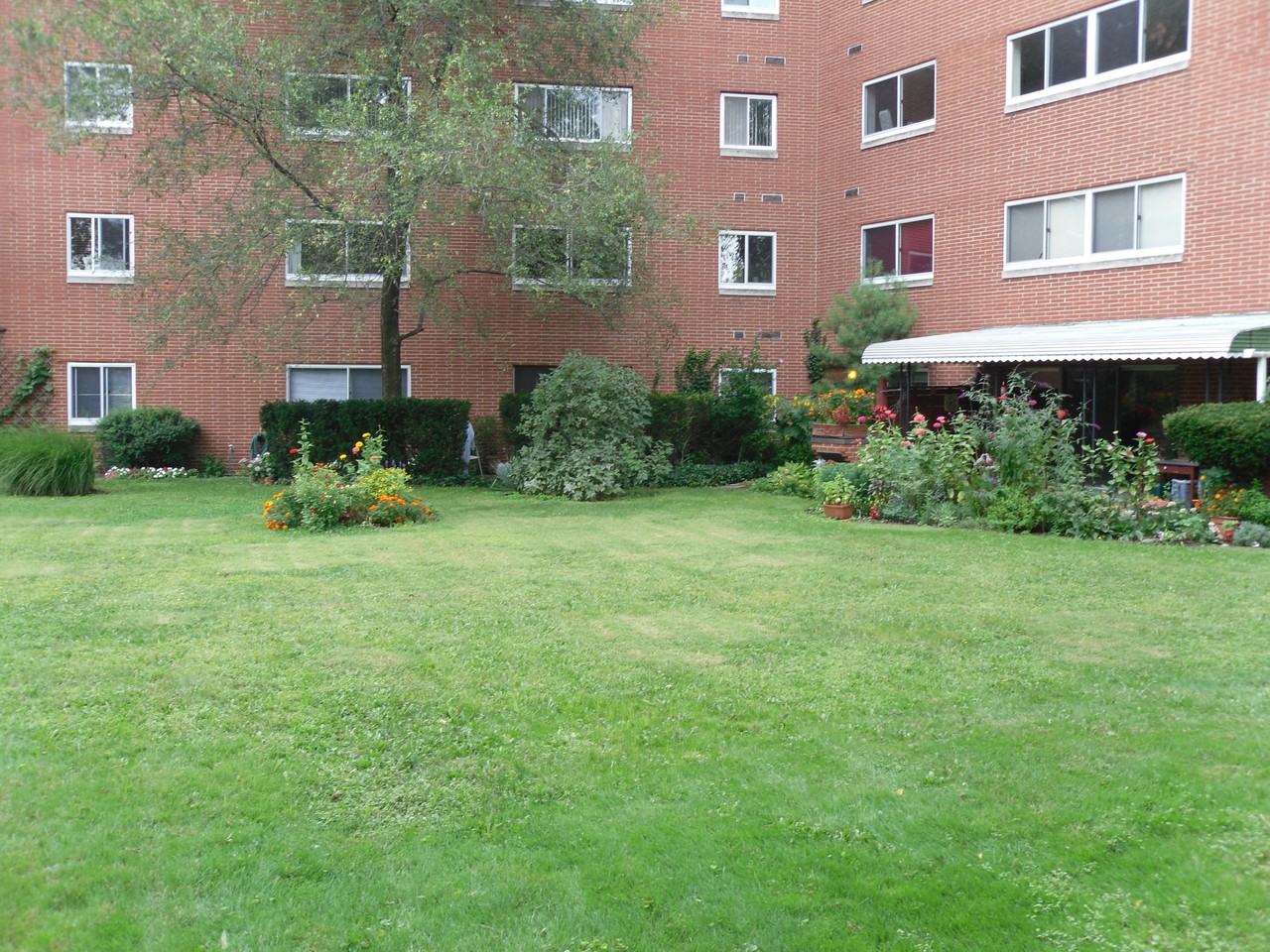 14014 Shaker Boulevard #201 - Photo 2 of 6