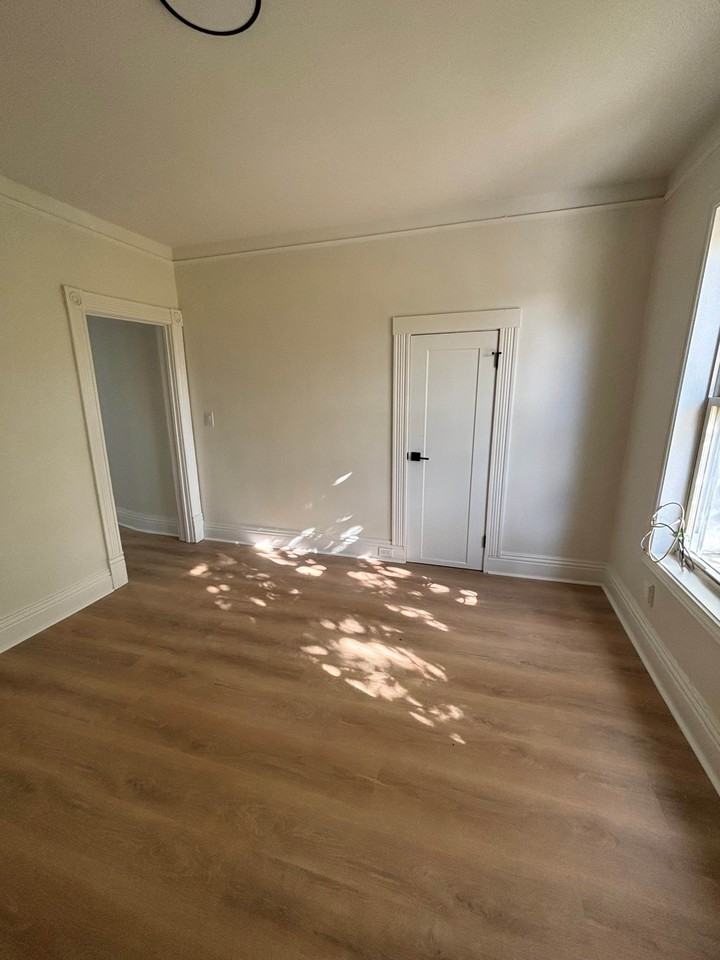 328 Campbell St #1 - Photo 4 of 9