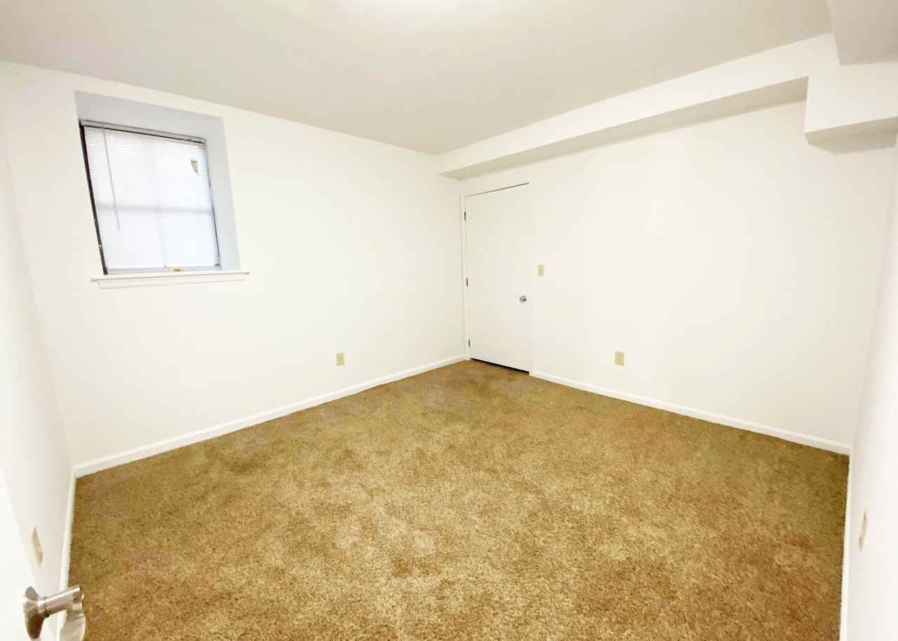 Gilbert - Photo 2 of 12