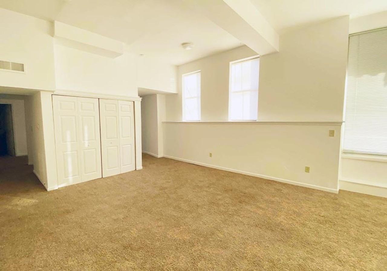 Gilbert - Photo 5 of 12