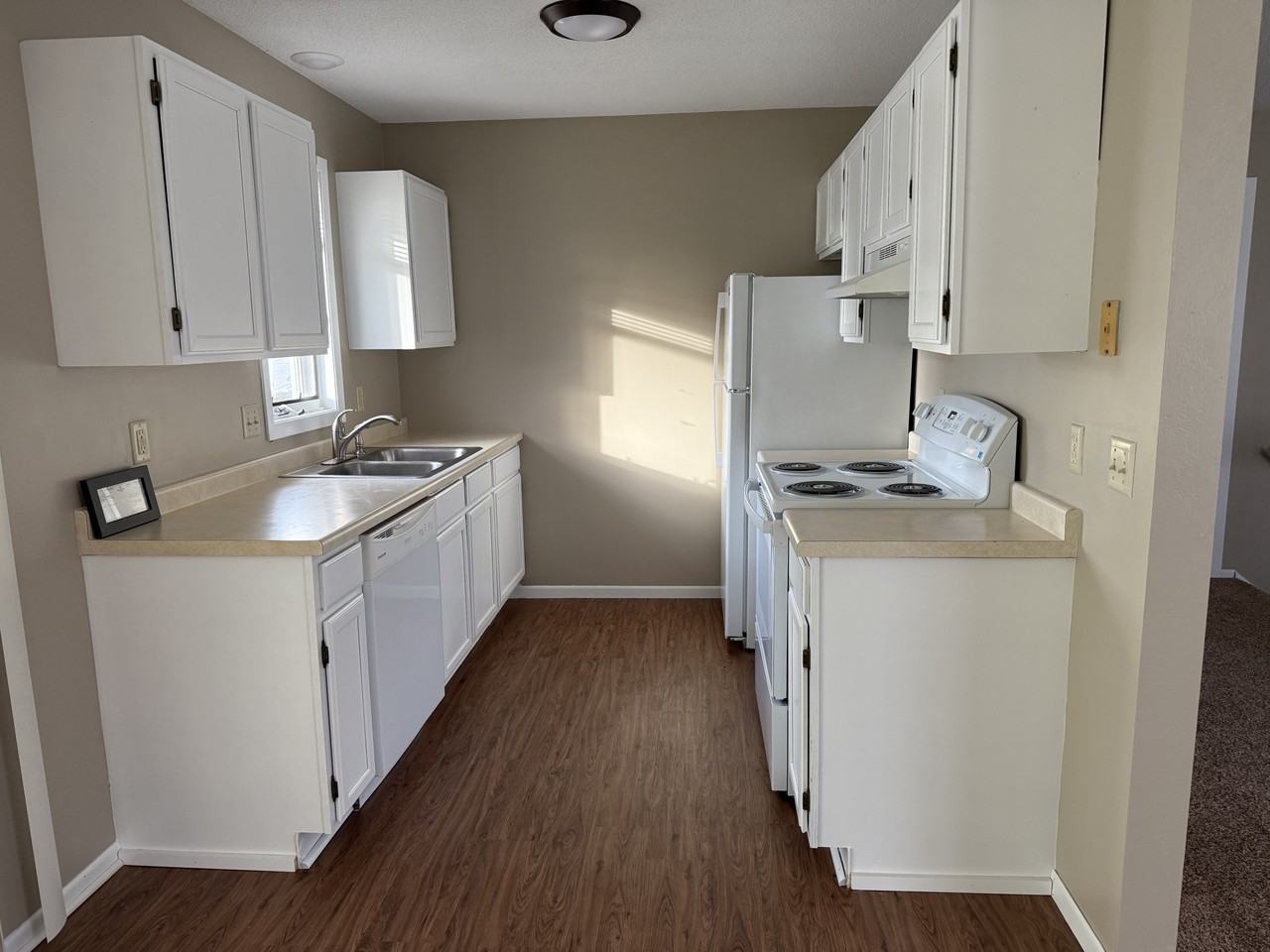 309 23rd St Se #1 - Photo 3 of 3