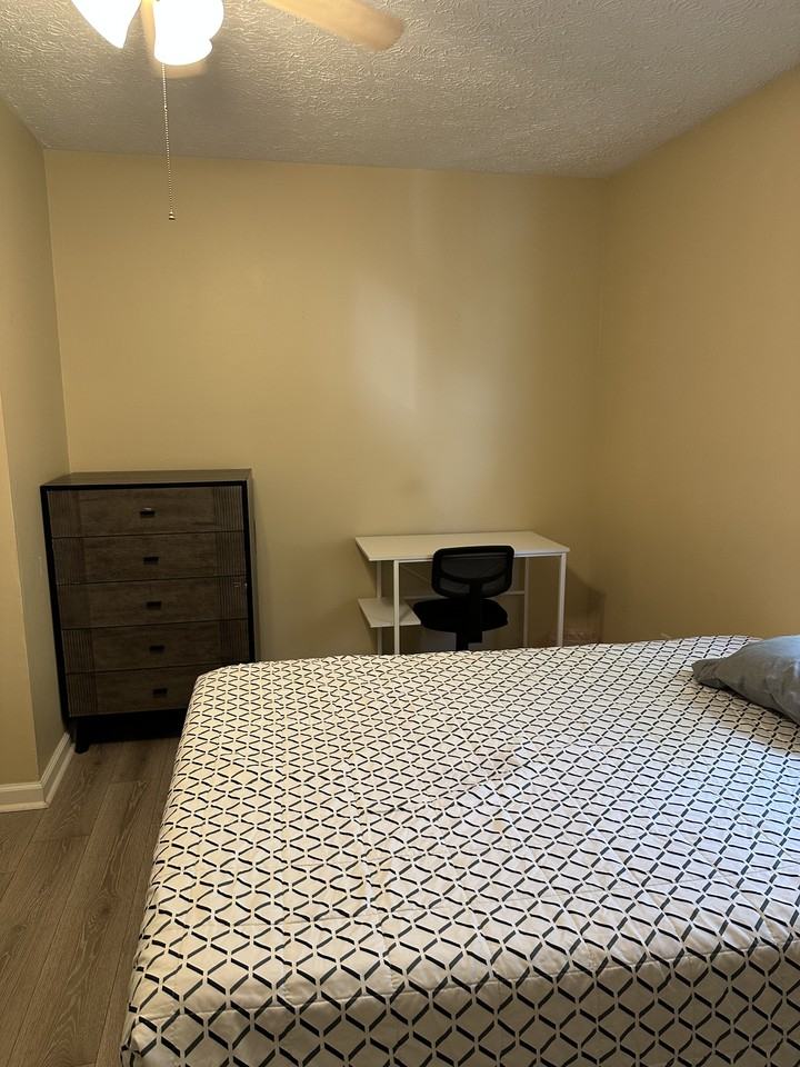 217 Cedarmont Cir #C - Photo 7 of 13