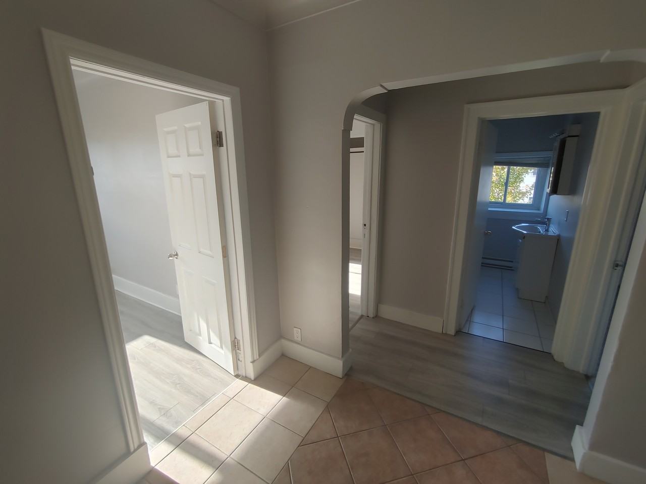 902 Elsmere Avenue - Photo 4 of 20