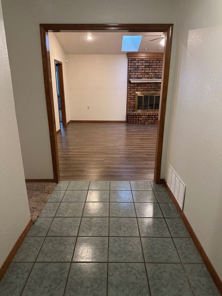 7503 Elmhurst Dr - Photo 4 of 21