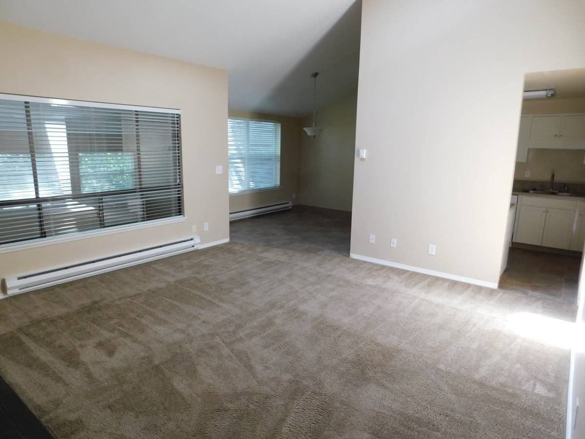 11313 Southeast Stevens Road - Photo 3 of 9