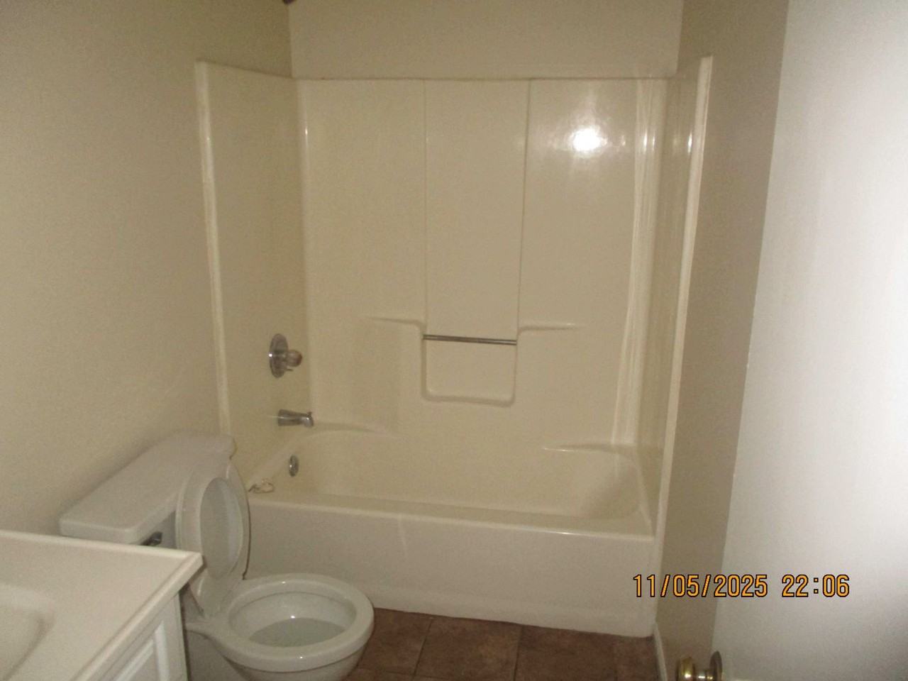 162 Pelham Dr - Photo 4 of 6