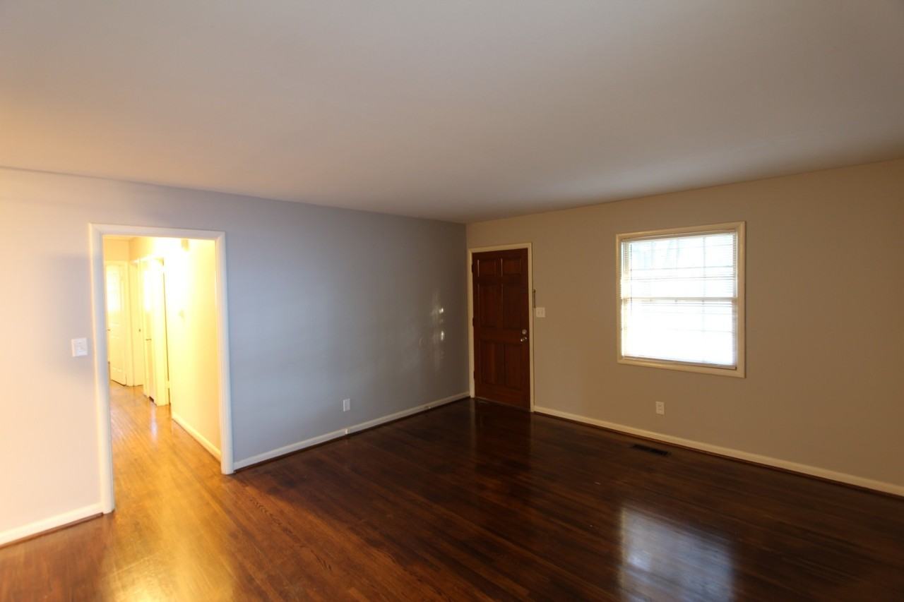 215 Von Dale Dr - Photo 3 of 15