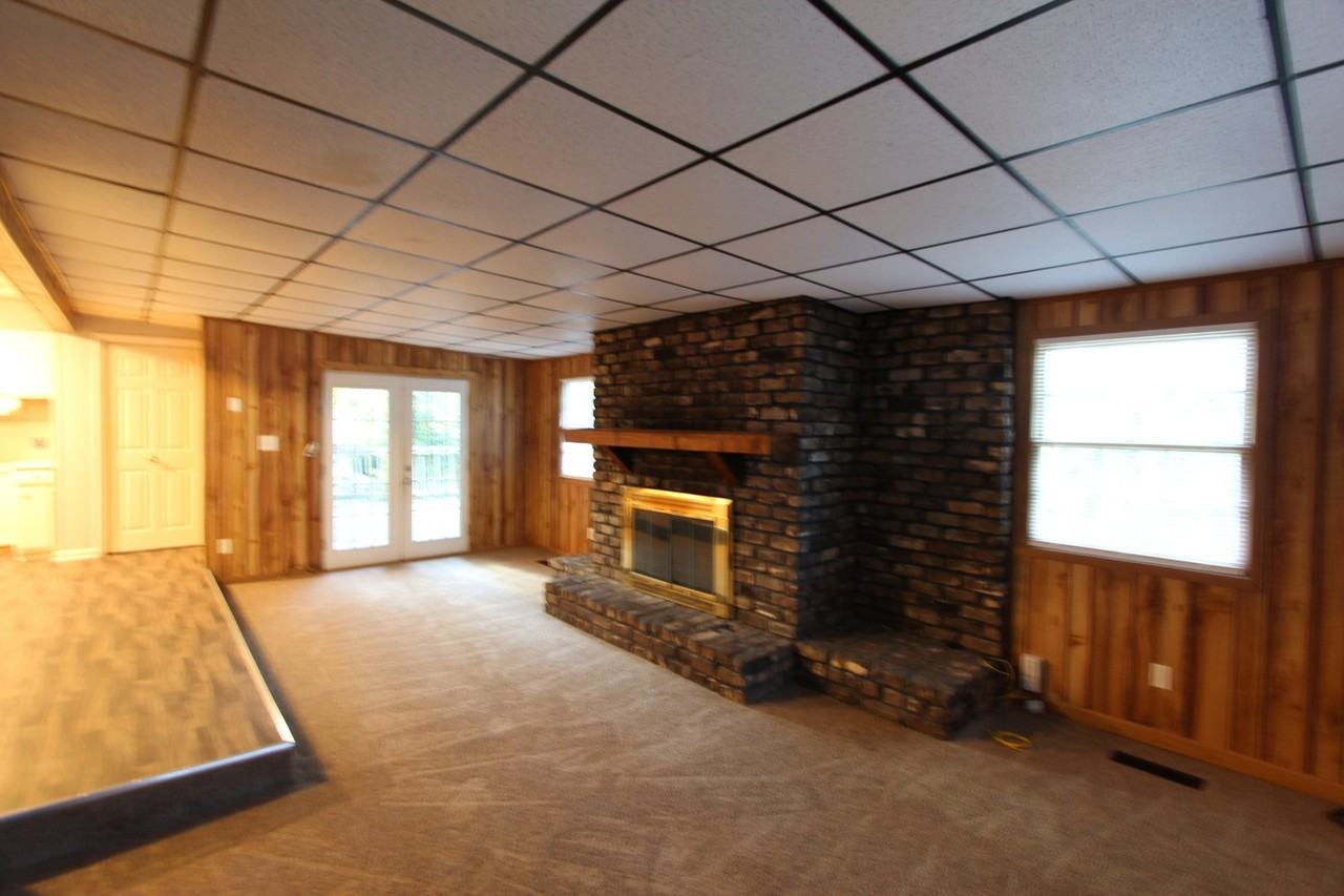 215 Von Dale Dr - Photo 7 of 15