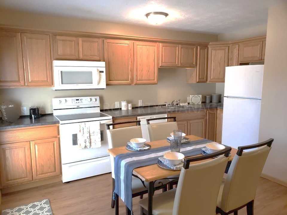 302 Scott Pl - Photo 3 of 22