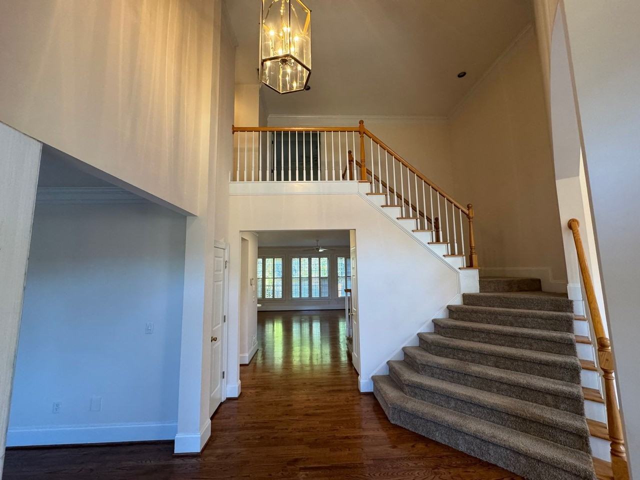 3281 Winthrop Cir - Photo 3 of 41