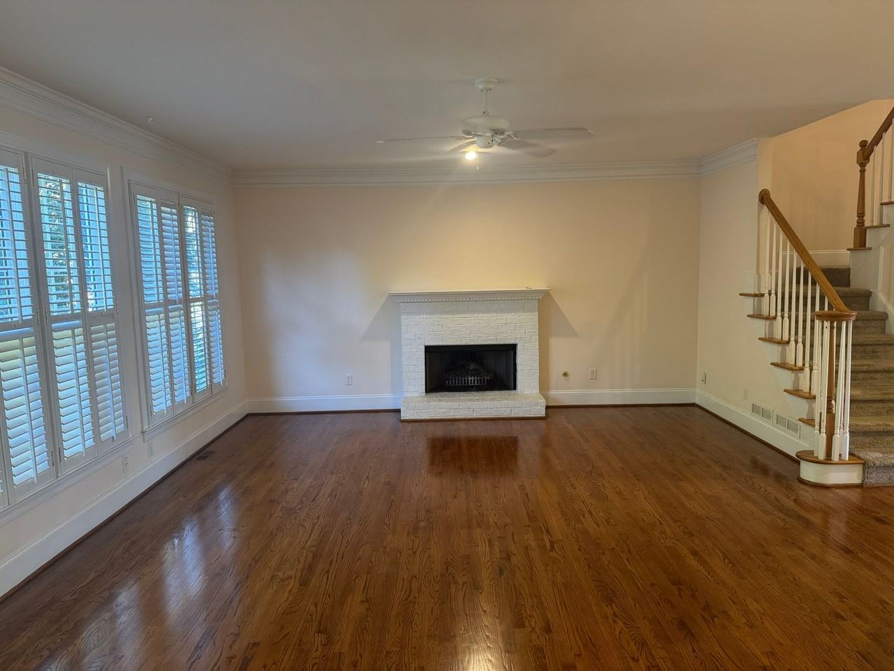 3281 Winthrop Cir - Photo 4 of 41