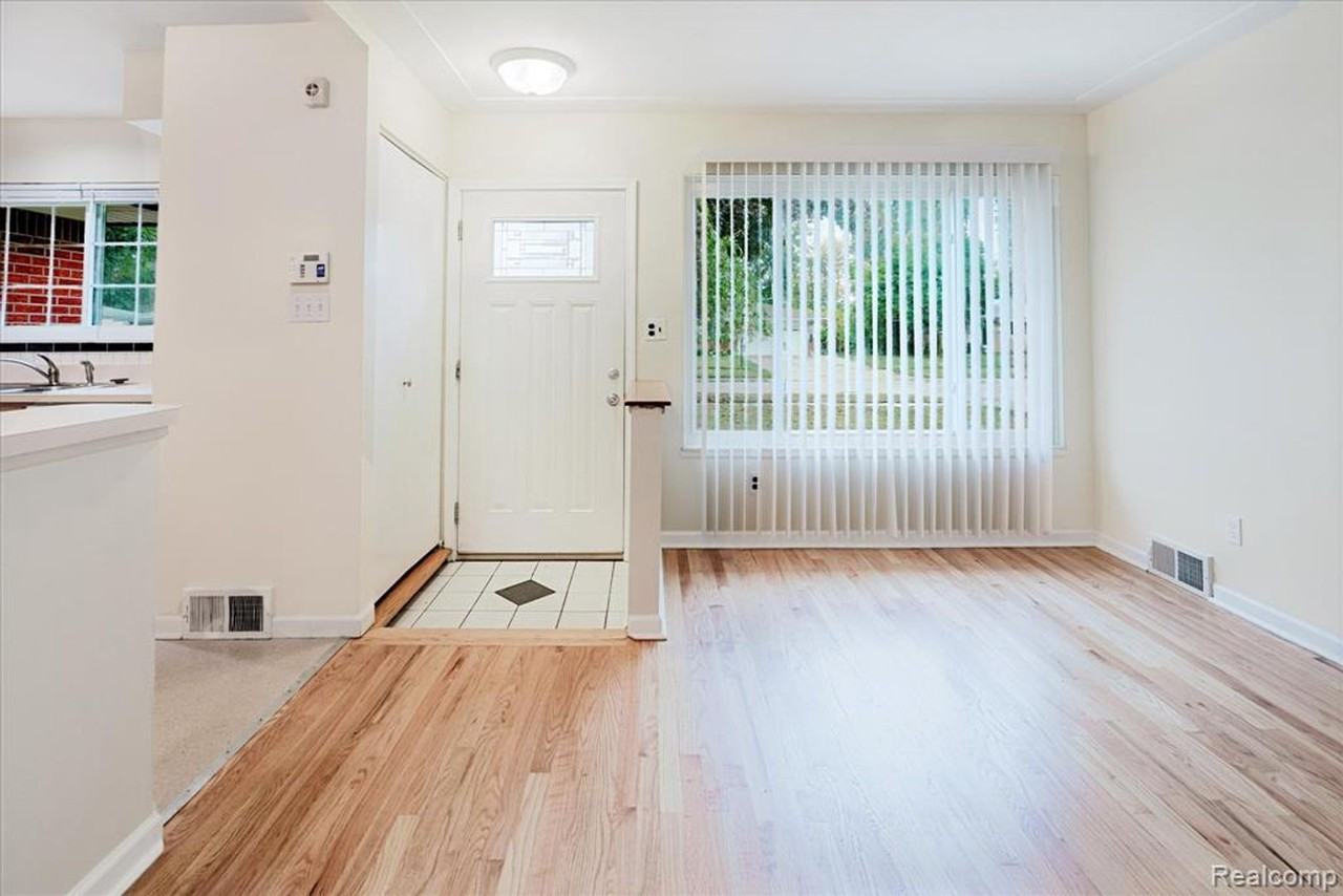 11809 Meteor Drive - Photo 3 of 33