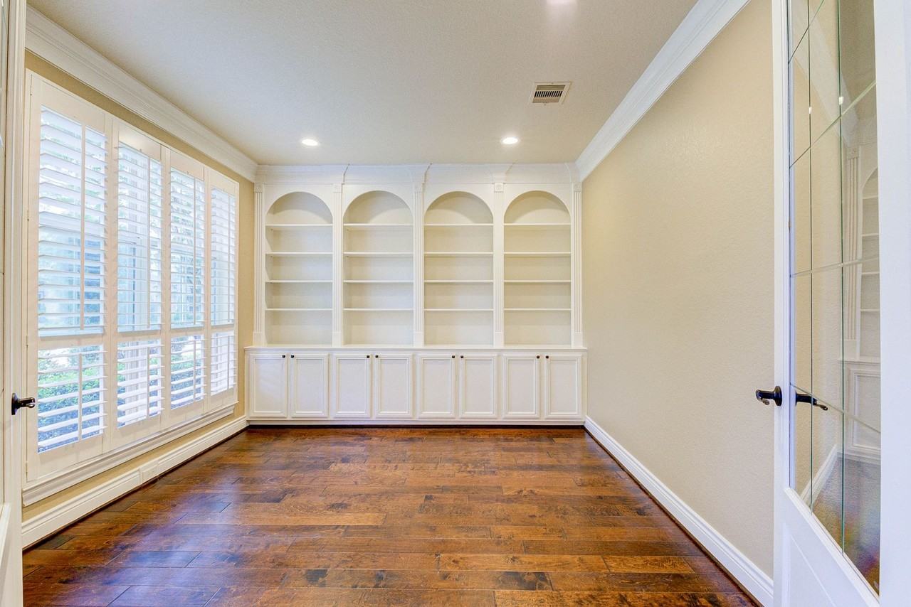 27827 Patsy Pence St - Photo 5 of 48