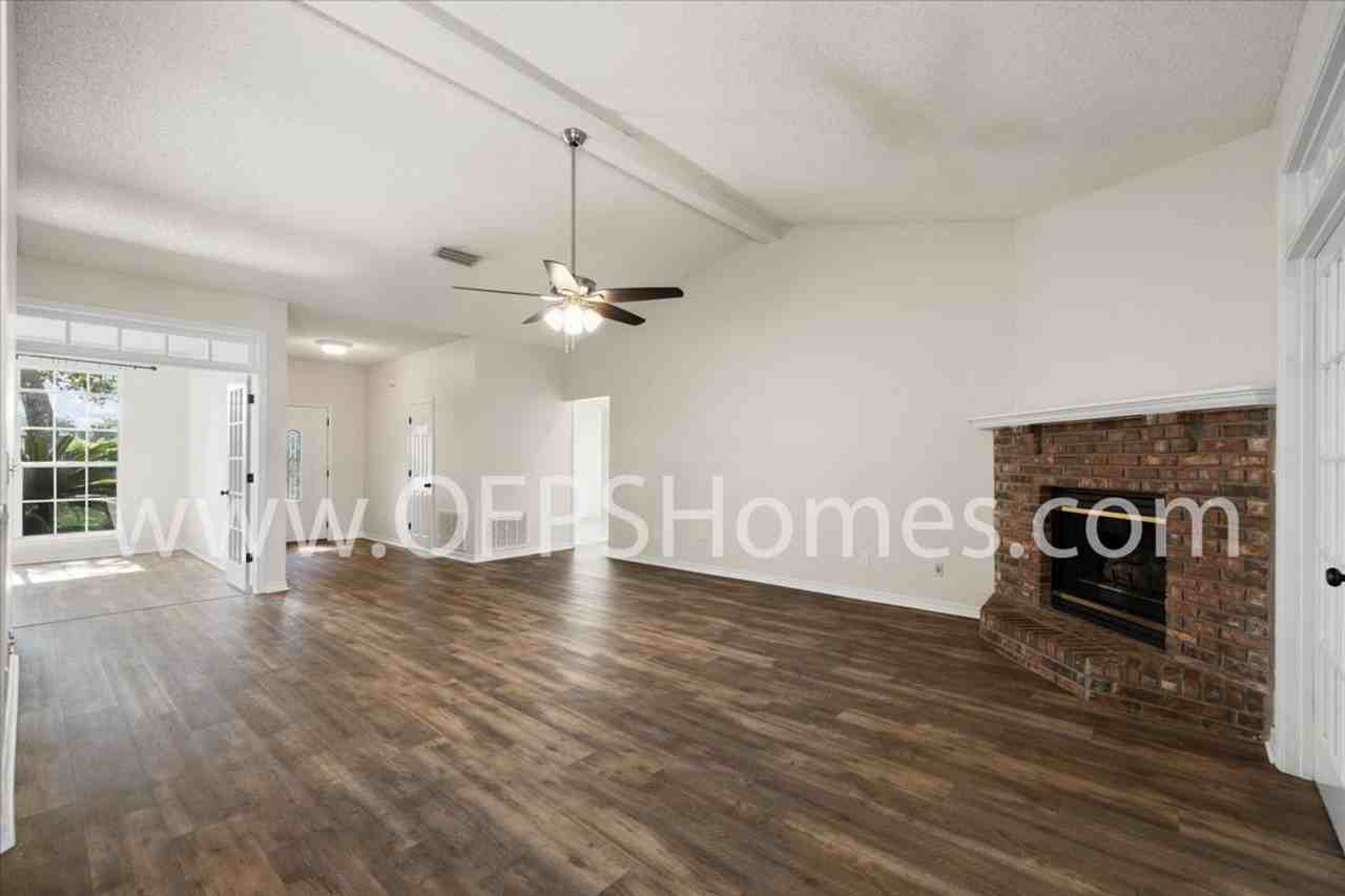 1714 Evans Ct - Photo 5 of 25