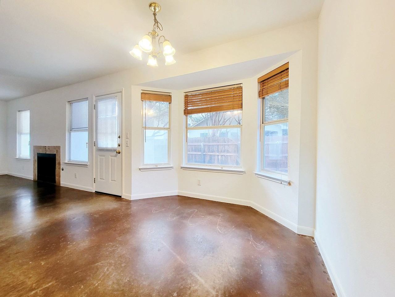 10905 Sherry Lee Cv - Photo 7 of 33