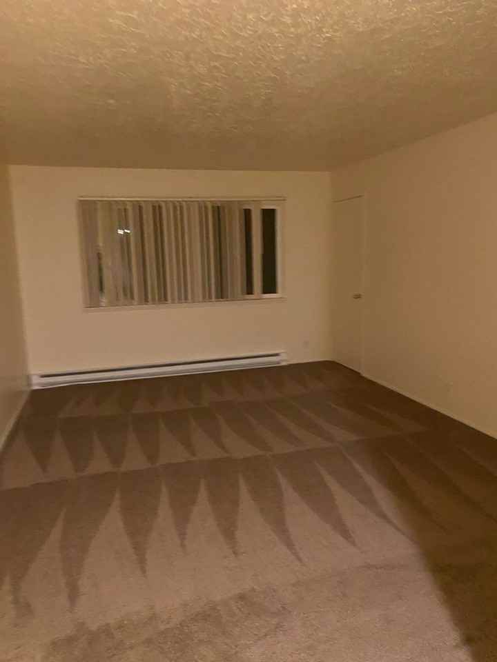 #122 COLONIAL MANOR APARTMENTS - Photo 3 of 12