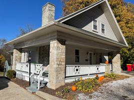 featured image of 107 E Main St