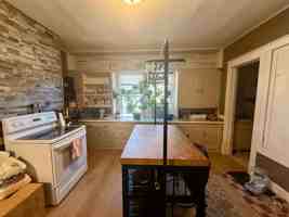 featured image of 707 E Thomas St