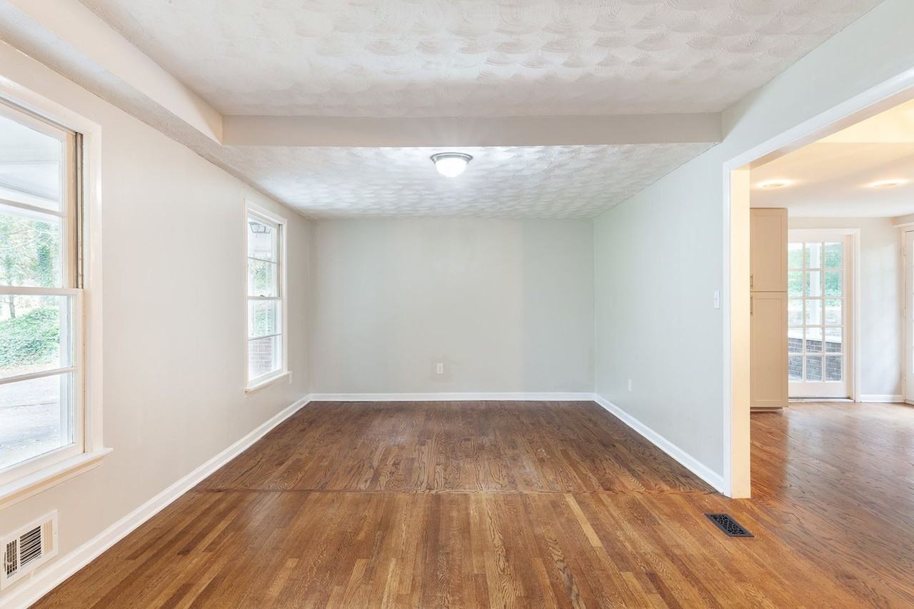 617 Montclair Dr Sw ##Sw - Photo 5 of 42