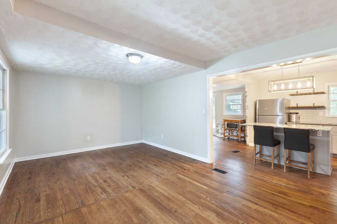 617 Montclair Dr Sw ##Sw - Photo 6 of 42