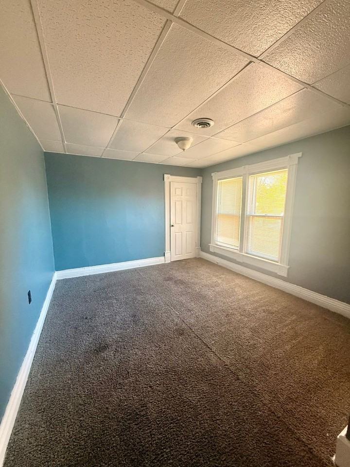 1113 Ferguson Street - Photo 4 of 8