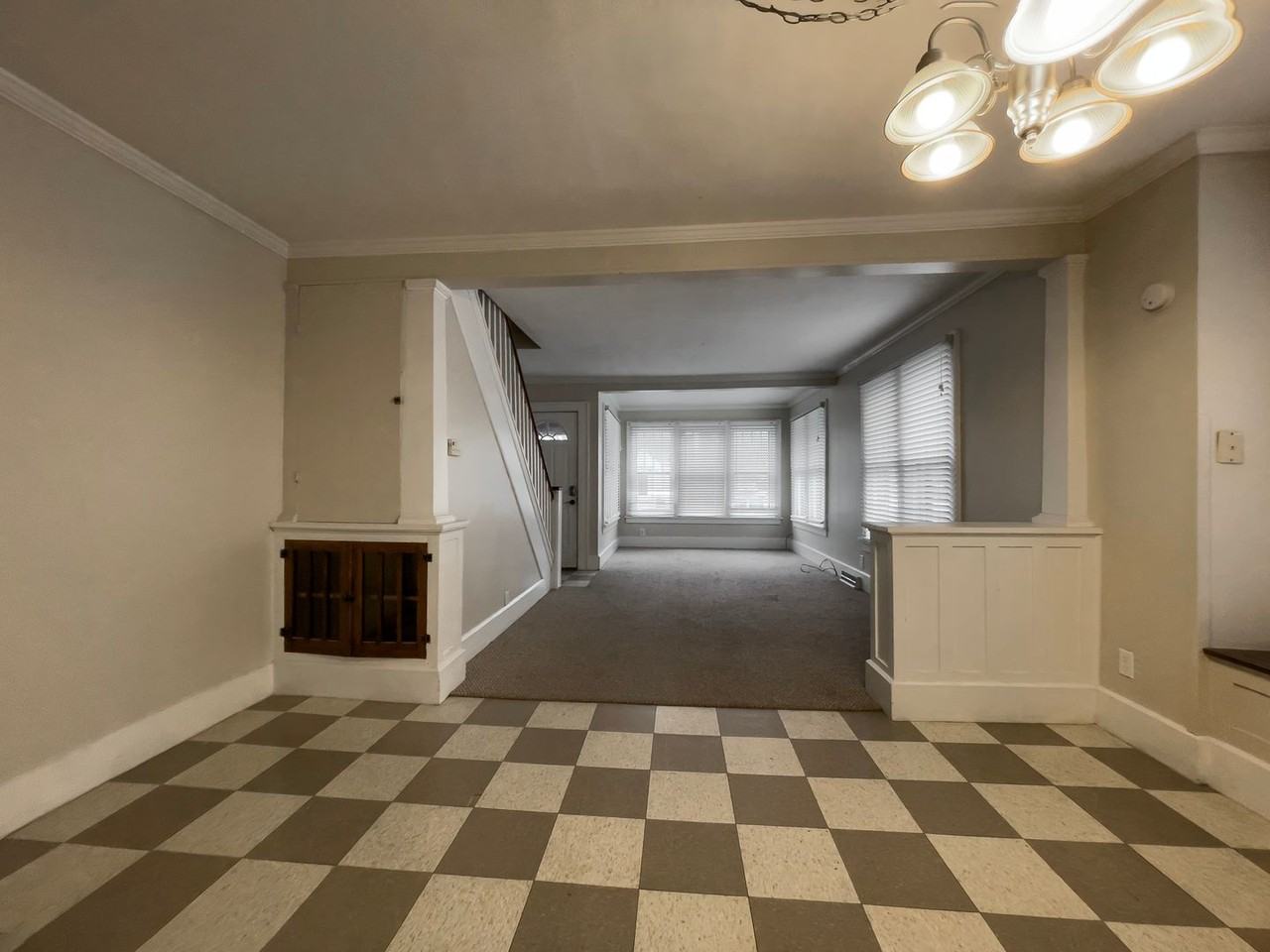 215 S Talley Ave - Photo 7 of 32