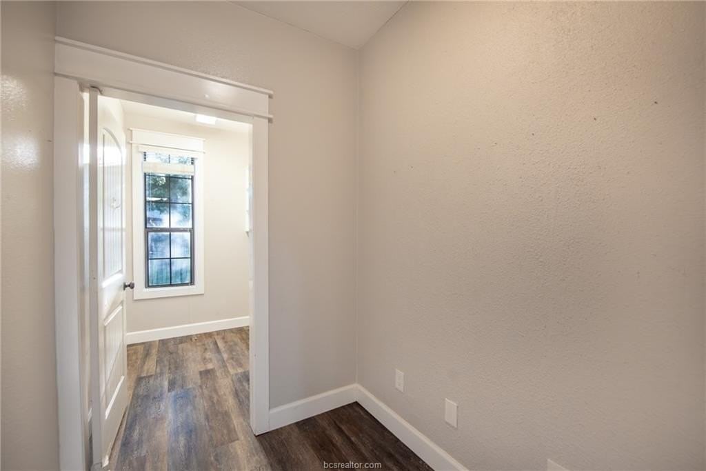 508 Bent Oak Ct - Photo 6 of 13