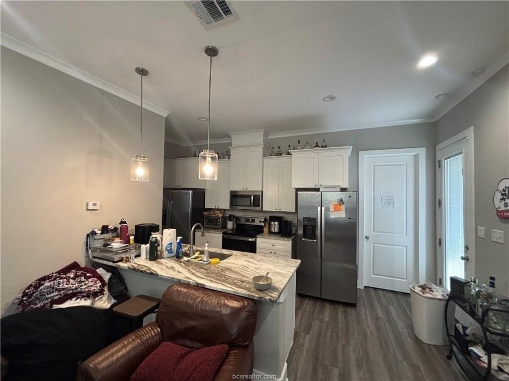 407 Ash St - Photo 5 of 14