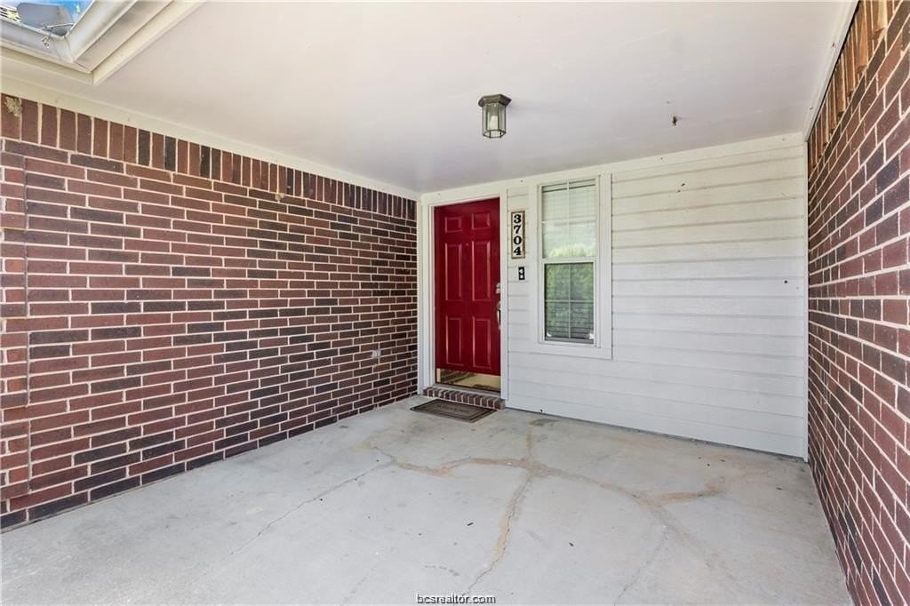 3704 Eastshire Ct - Photo 3 of 26