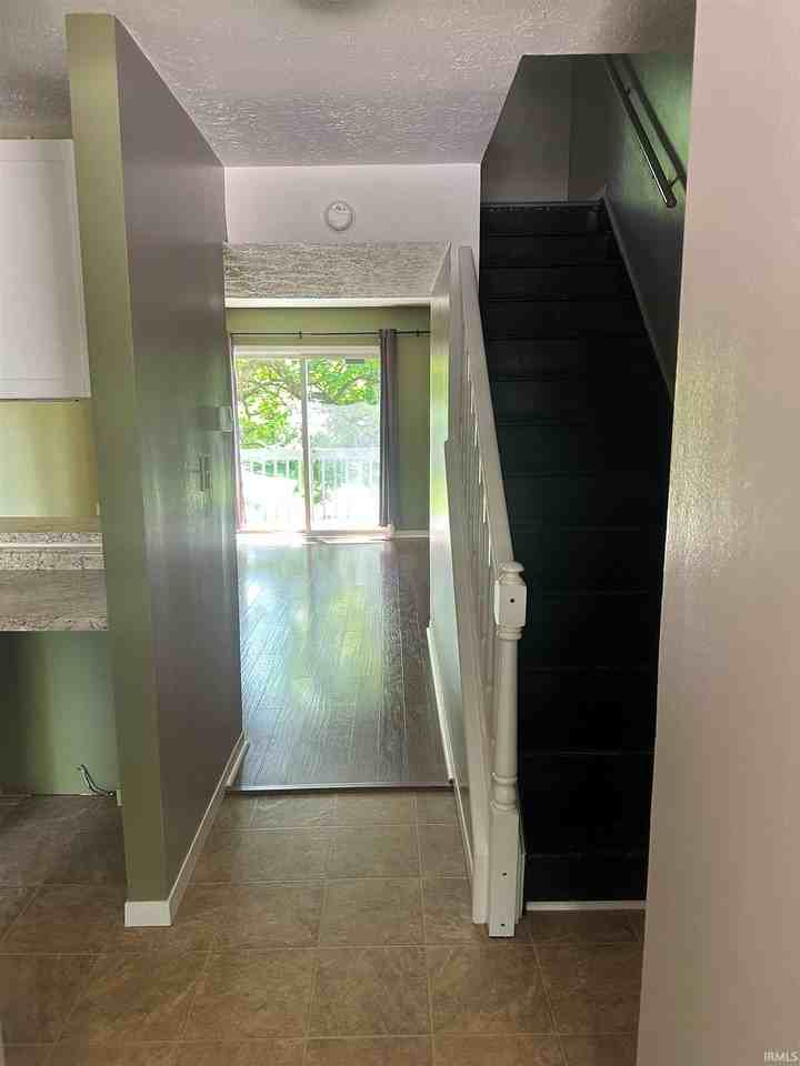 562 E Graham Pl - Photo 3 of 17