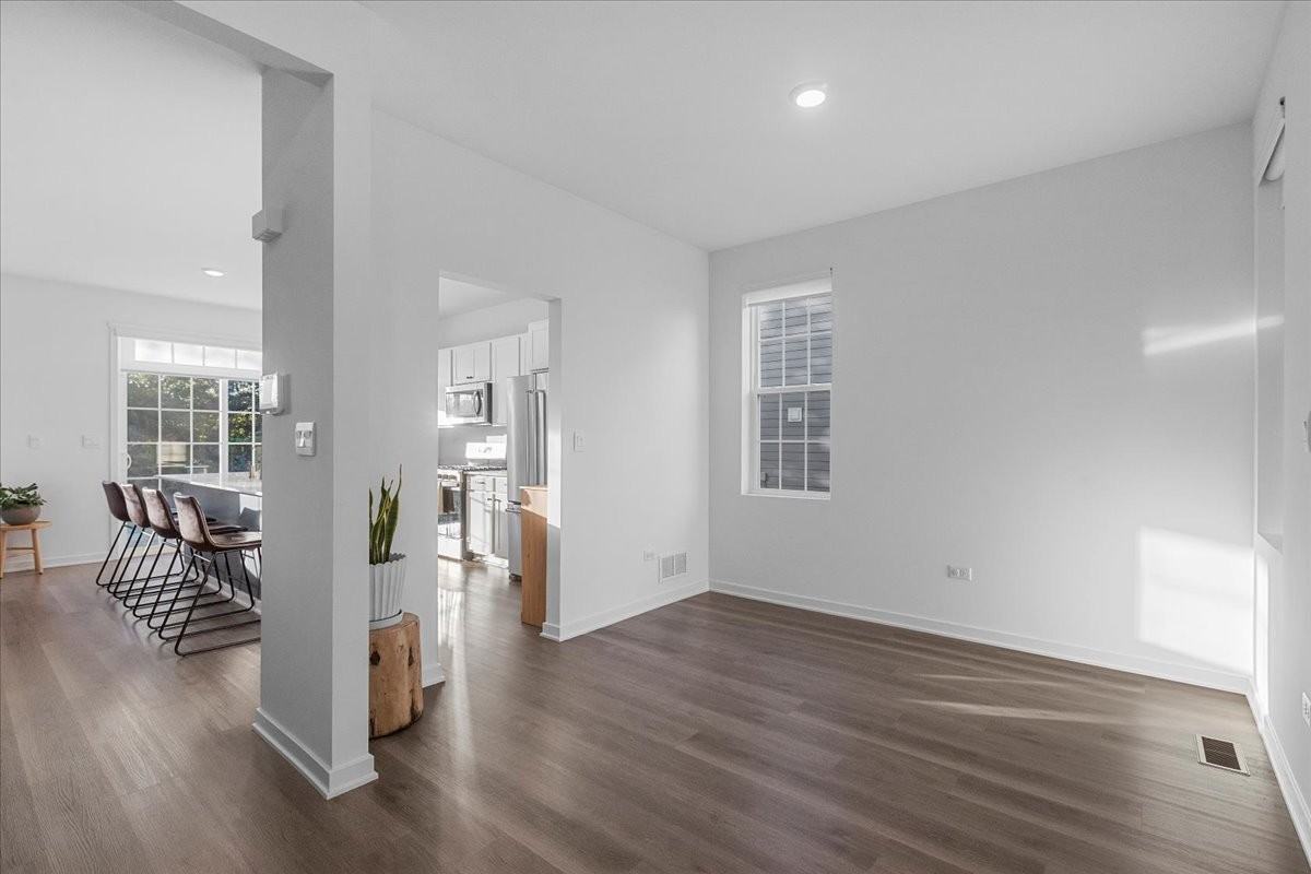 271 271 Charlestowne Lakes Dr - Photo 2 of 17