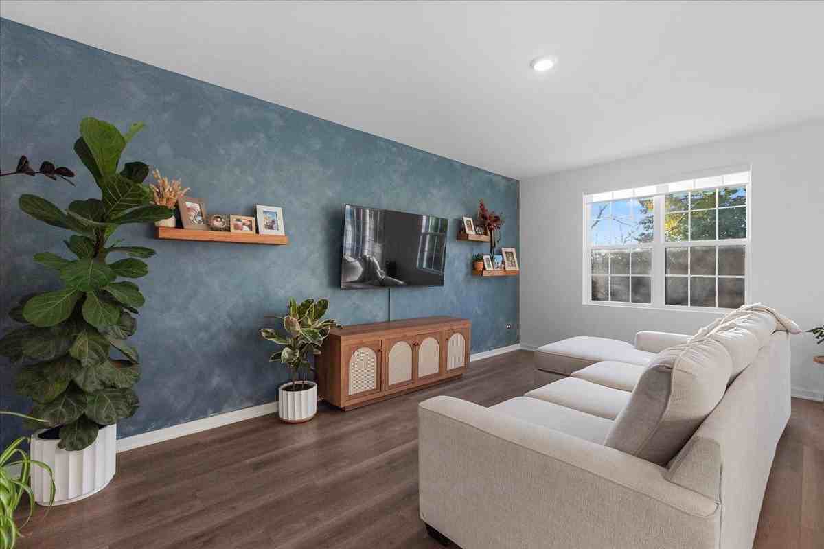 271 271 Charlestowne Lakes Dr - Photo 7 of 17