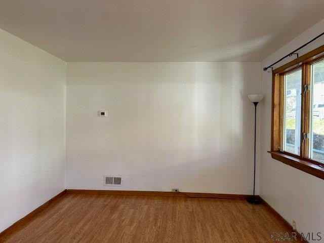 532 1st St - Photo 2 of 7