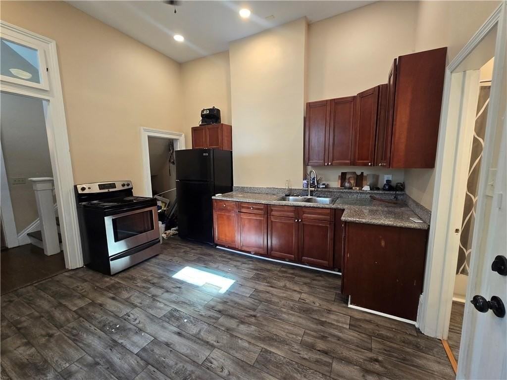 418 S Gayoso St - Photo 5 of 17