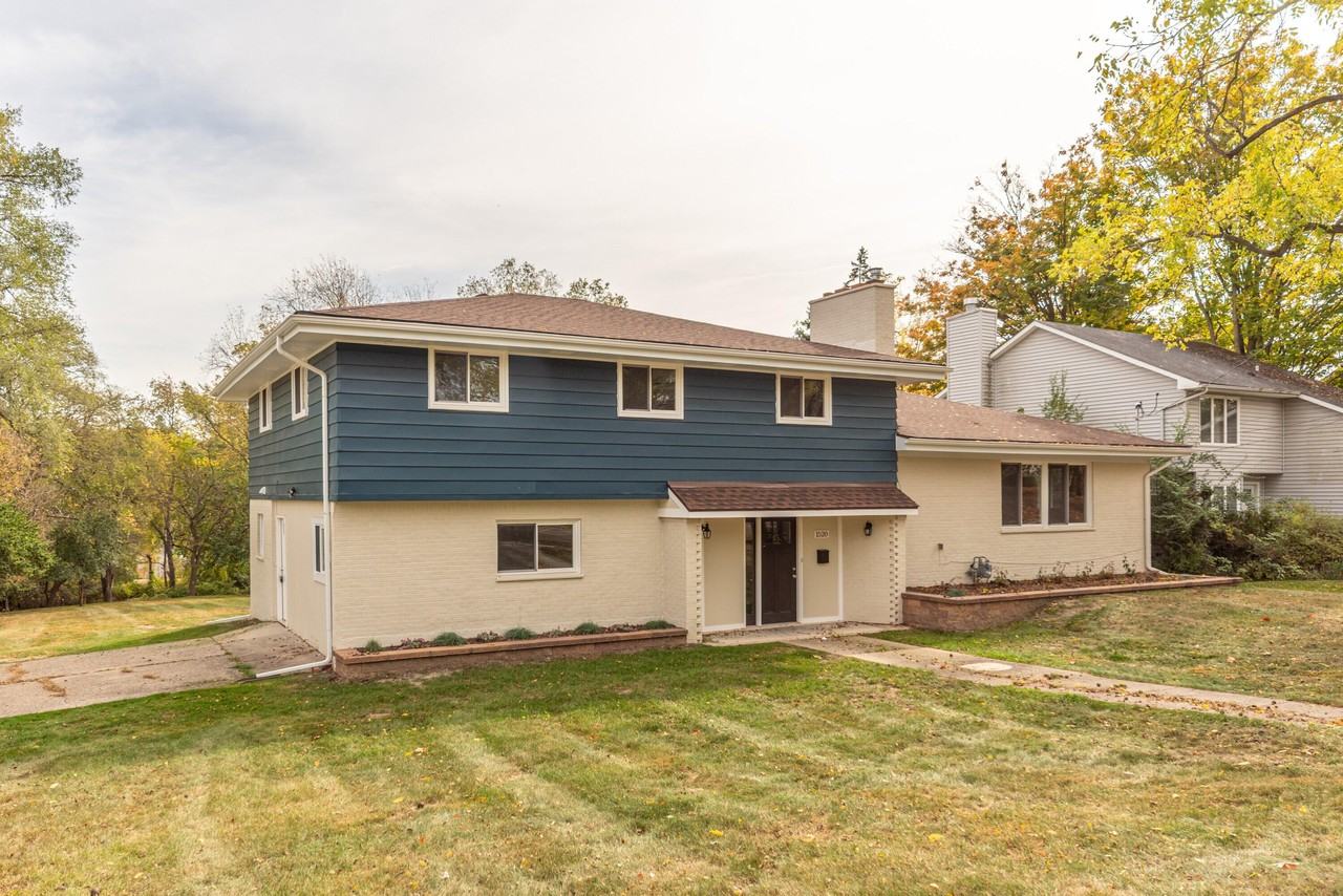 1520 Traver Rd - Photo 3 of 50