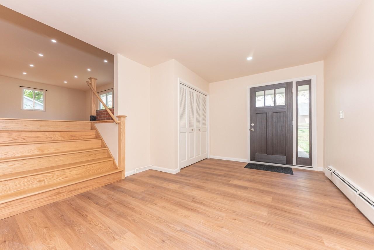 1520 Traver Rd - Photo 7 of 50