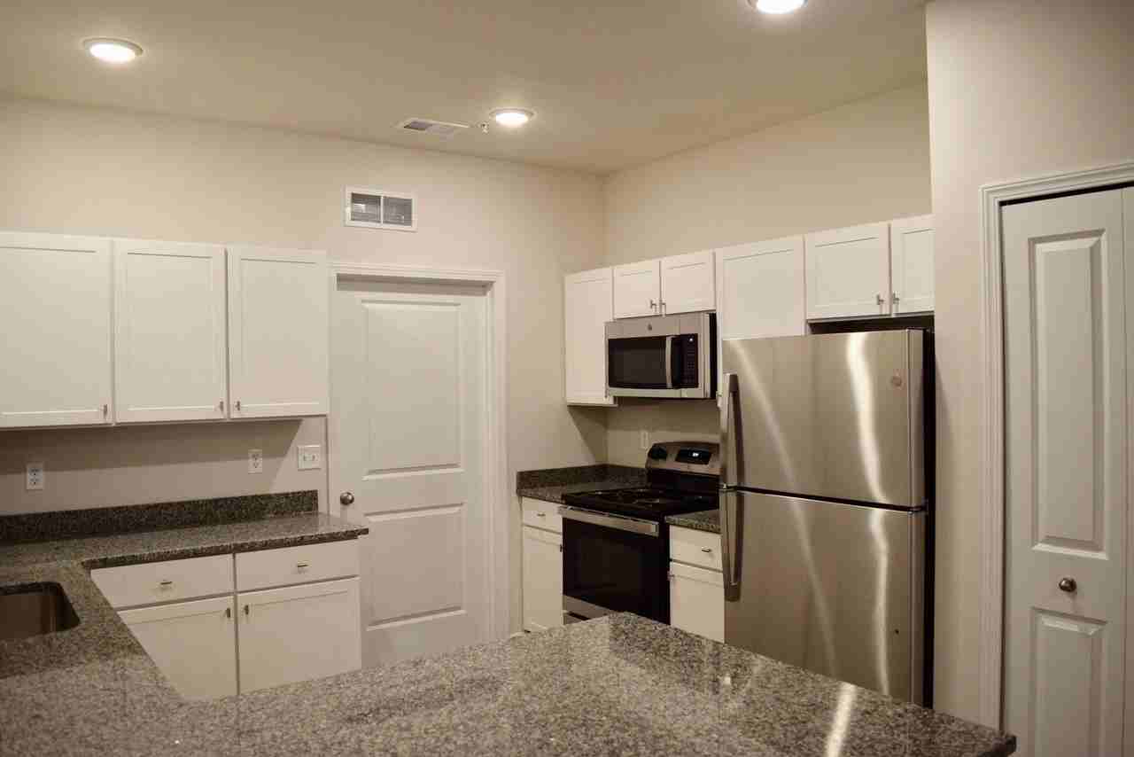 29330 Towne Center Cir Unit 02-23abf #02-23ABF - Photo 3 of 9