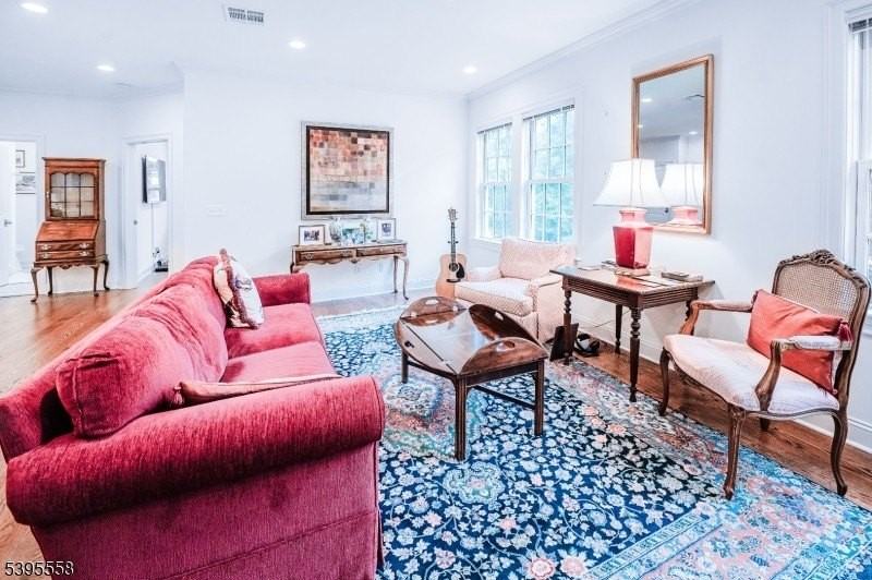 29 Euclid Ave #203 - Photo 5 of 15