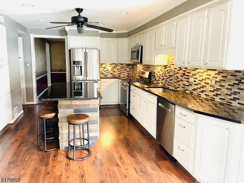 57 Russell Avenue - Photo 5 of 20