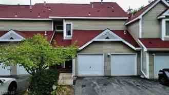 32 Pine Hollow Ct - Photo 1 of 1