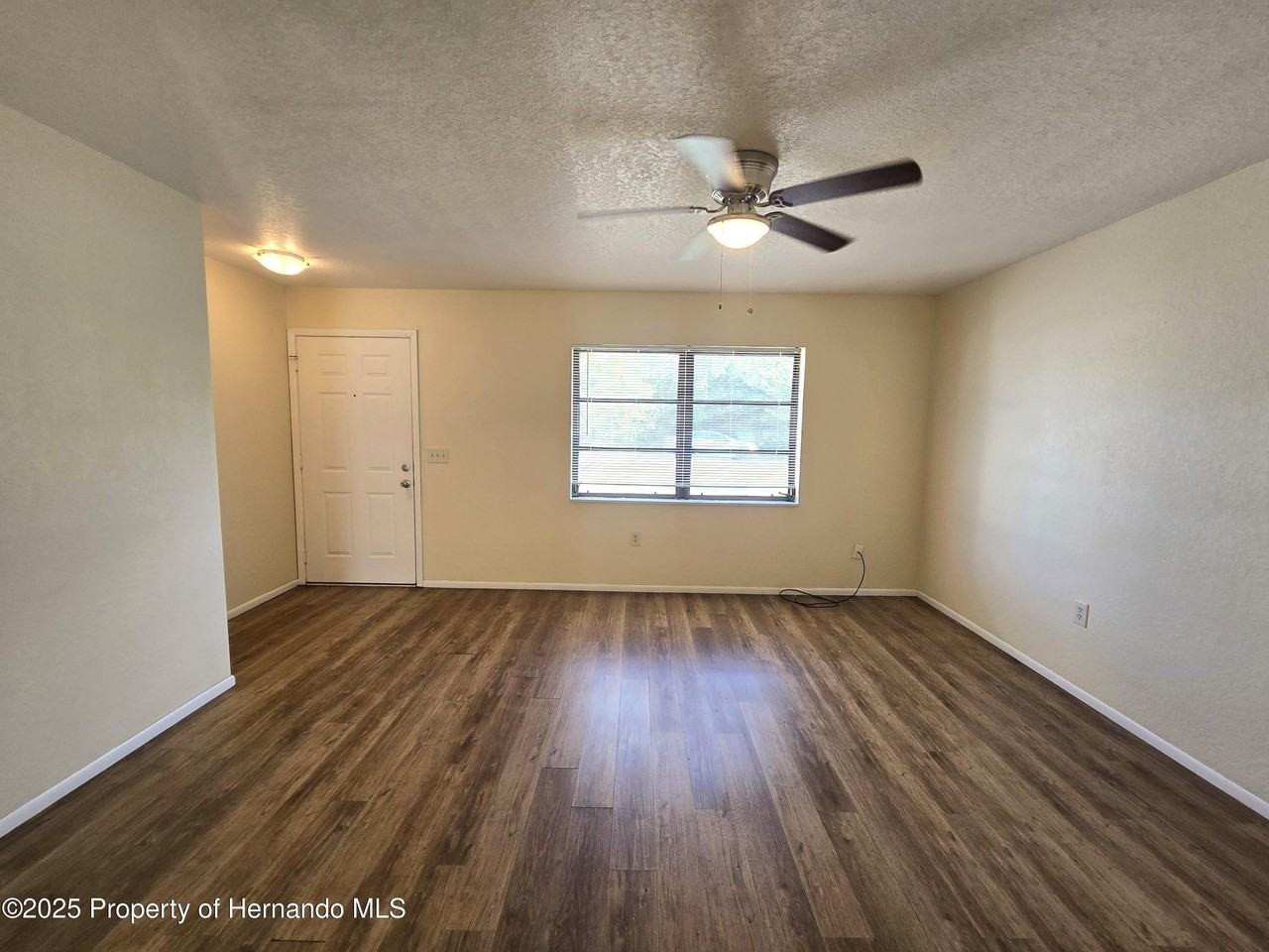 3251 Windbrook Ave - Photo 4 of 31