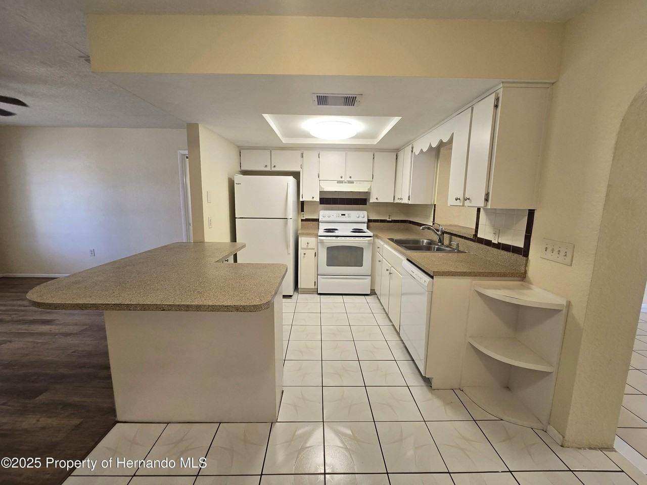 3251 Windbrook Ave - Photo 6 of 31