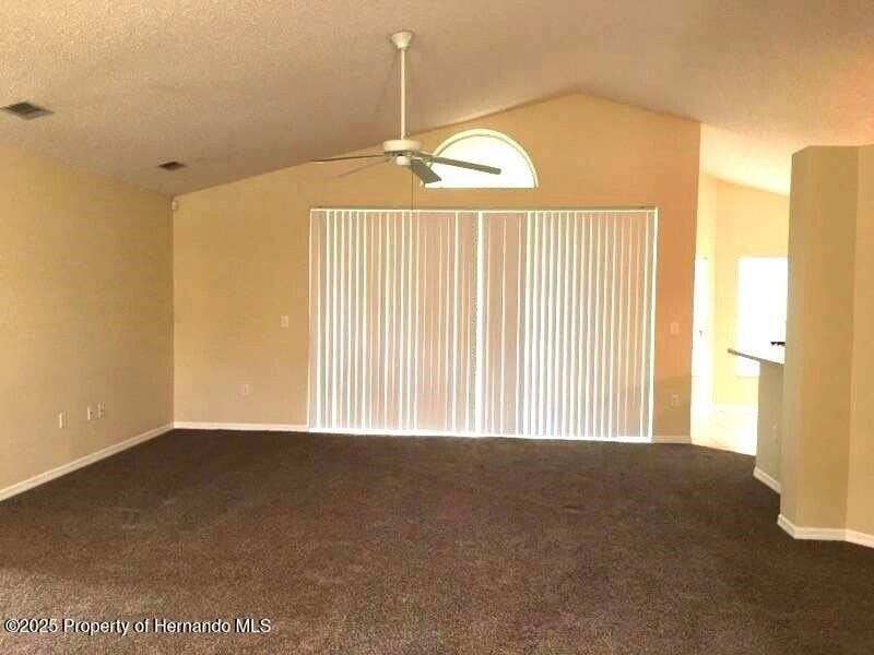 9287 Spring Hill Dr - Photo 3 of 21