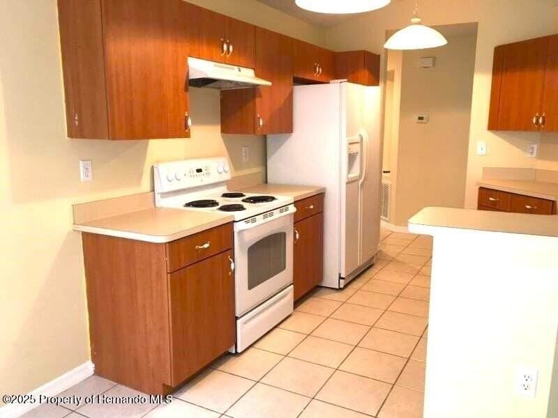 9287 Spring Hill Dr - Photo 7 of 21