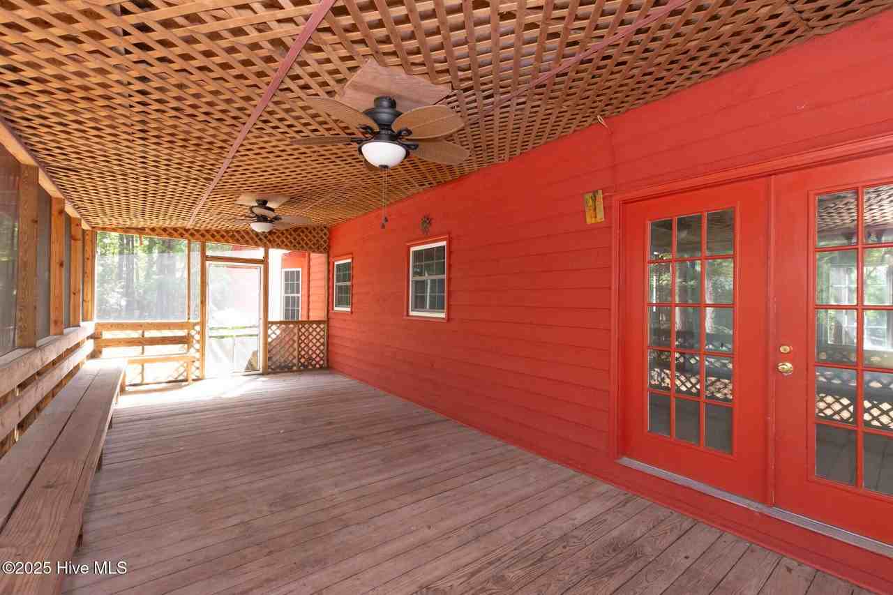 113 Wesleyan Ct - Photo 4 of 50