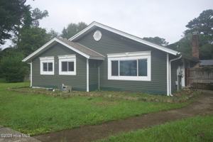 featured image of 200 N Willow Ln