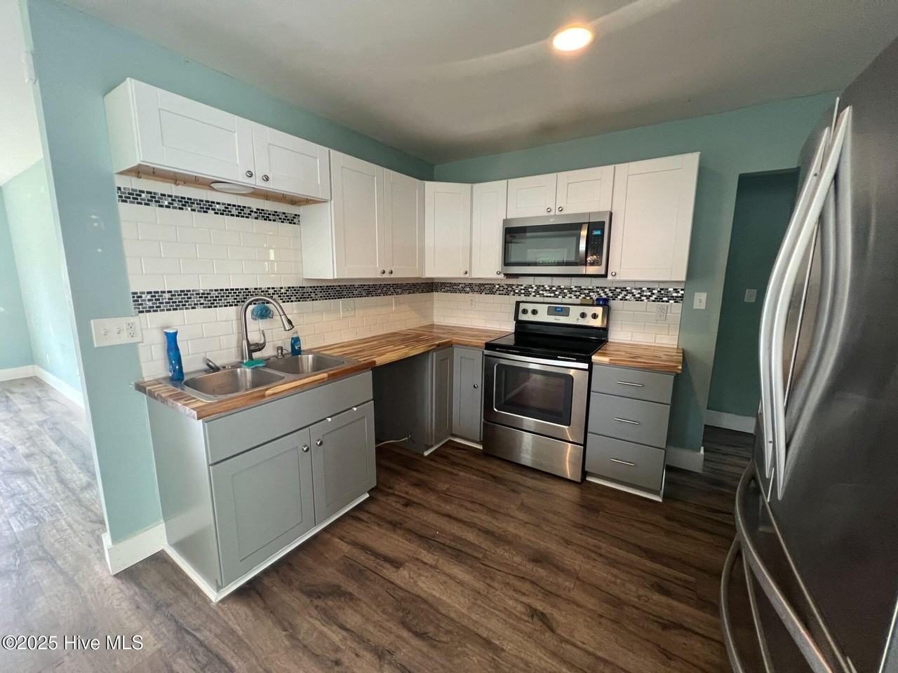 200 North Willow Lane - Photo 7 of 22