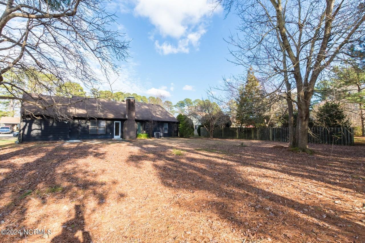 111 Cherrywood Ct - Photo 7 of 42