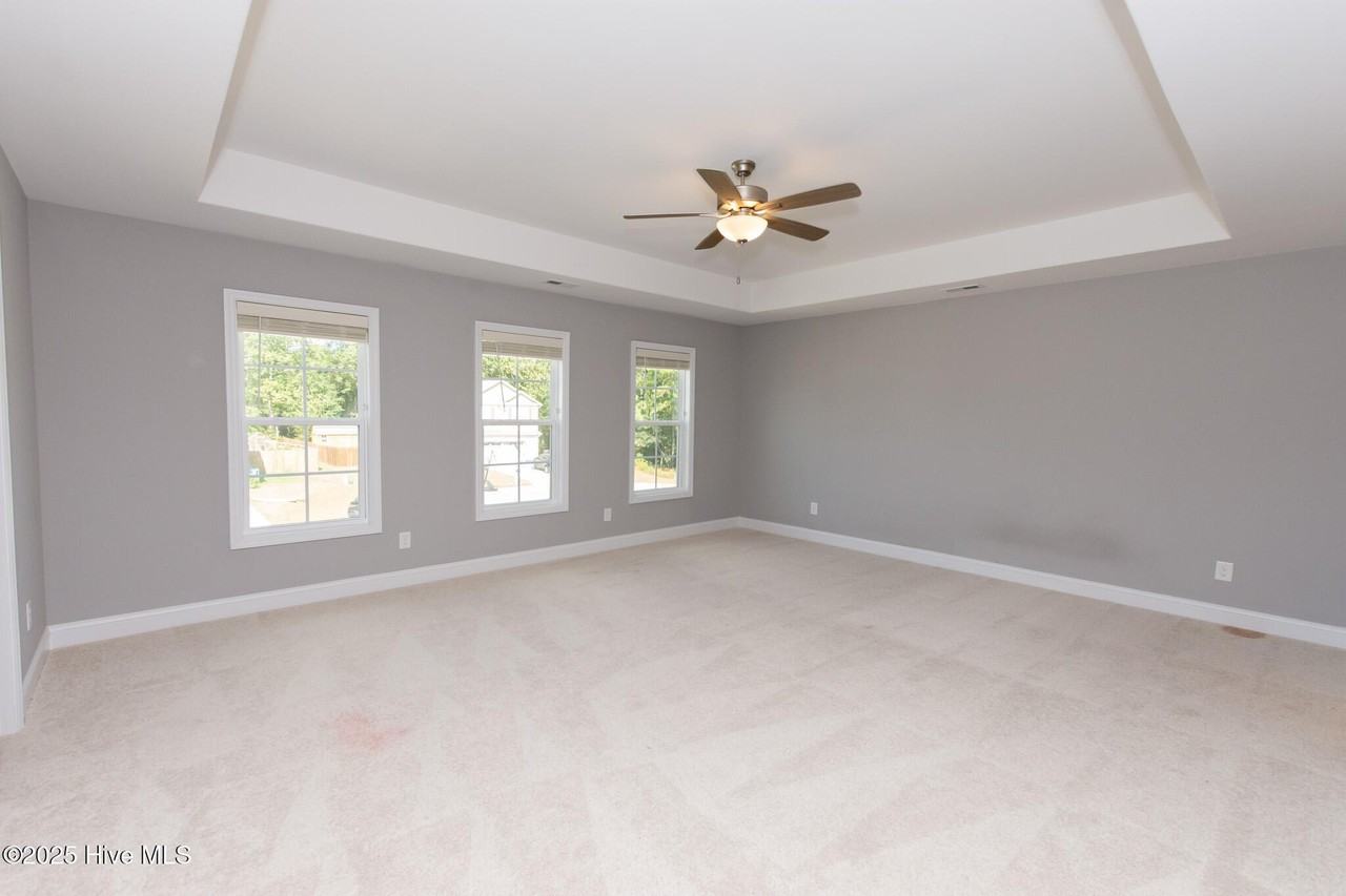 608 Feather Ct - Photo 6 of 47