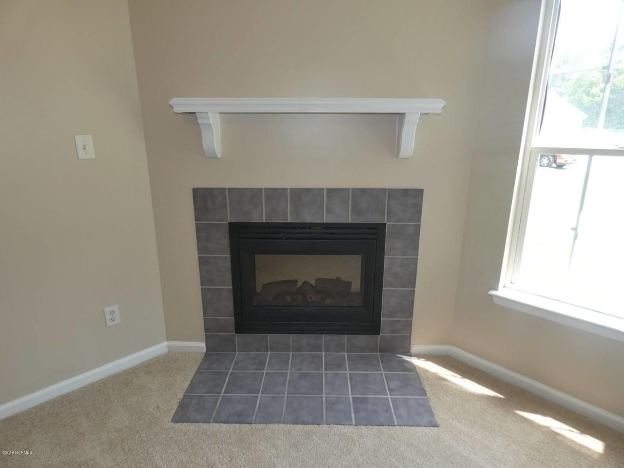 895 West Pueblo Drive - Photo 3 of 12